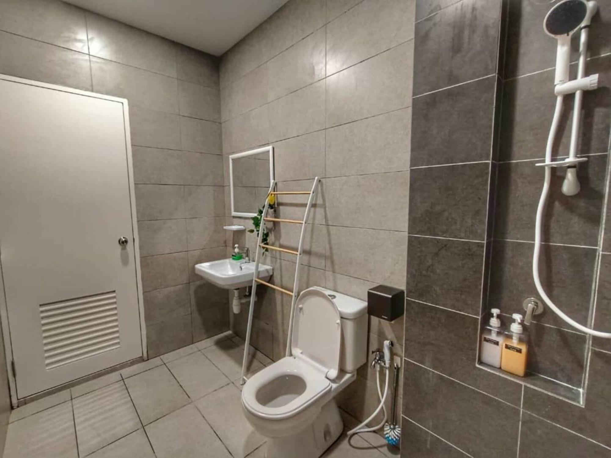 Riverine Diamond Apartment Kuching